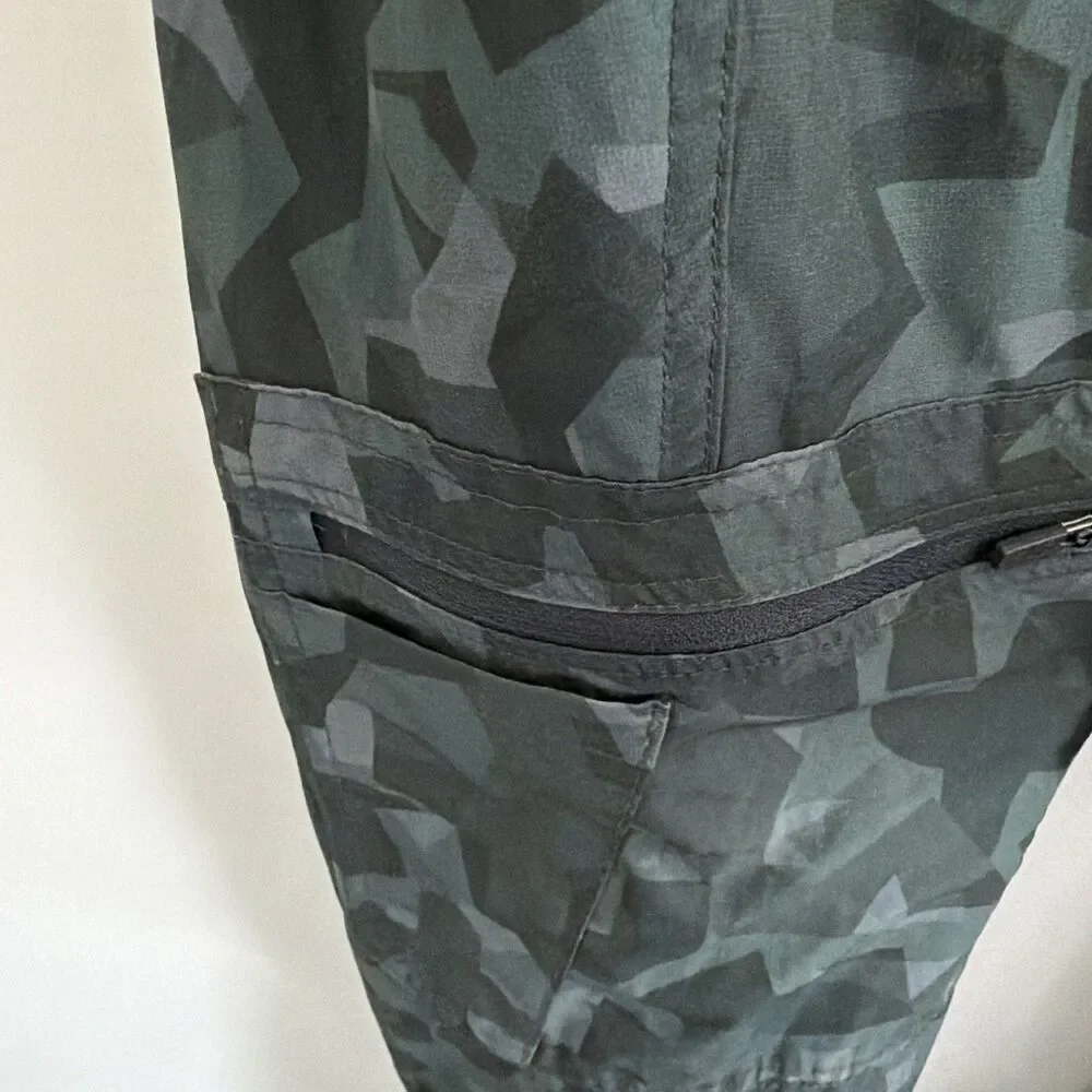 FIGS Mens L Technical Collection Cairo Camo Scrub Pants Cargo Freex Lined Zip Ex